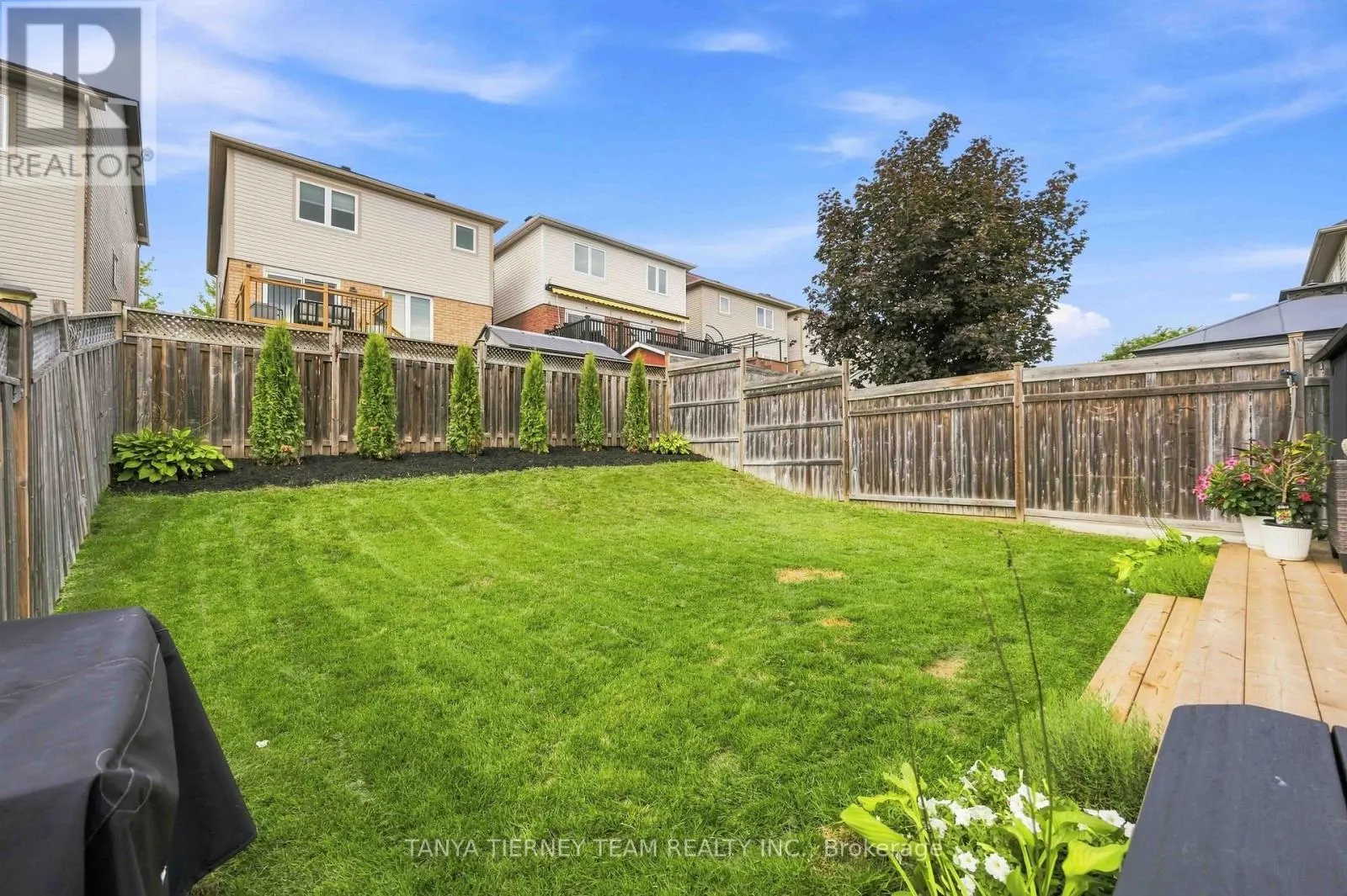 828 TAGGART CRESCENT