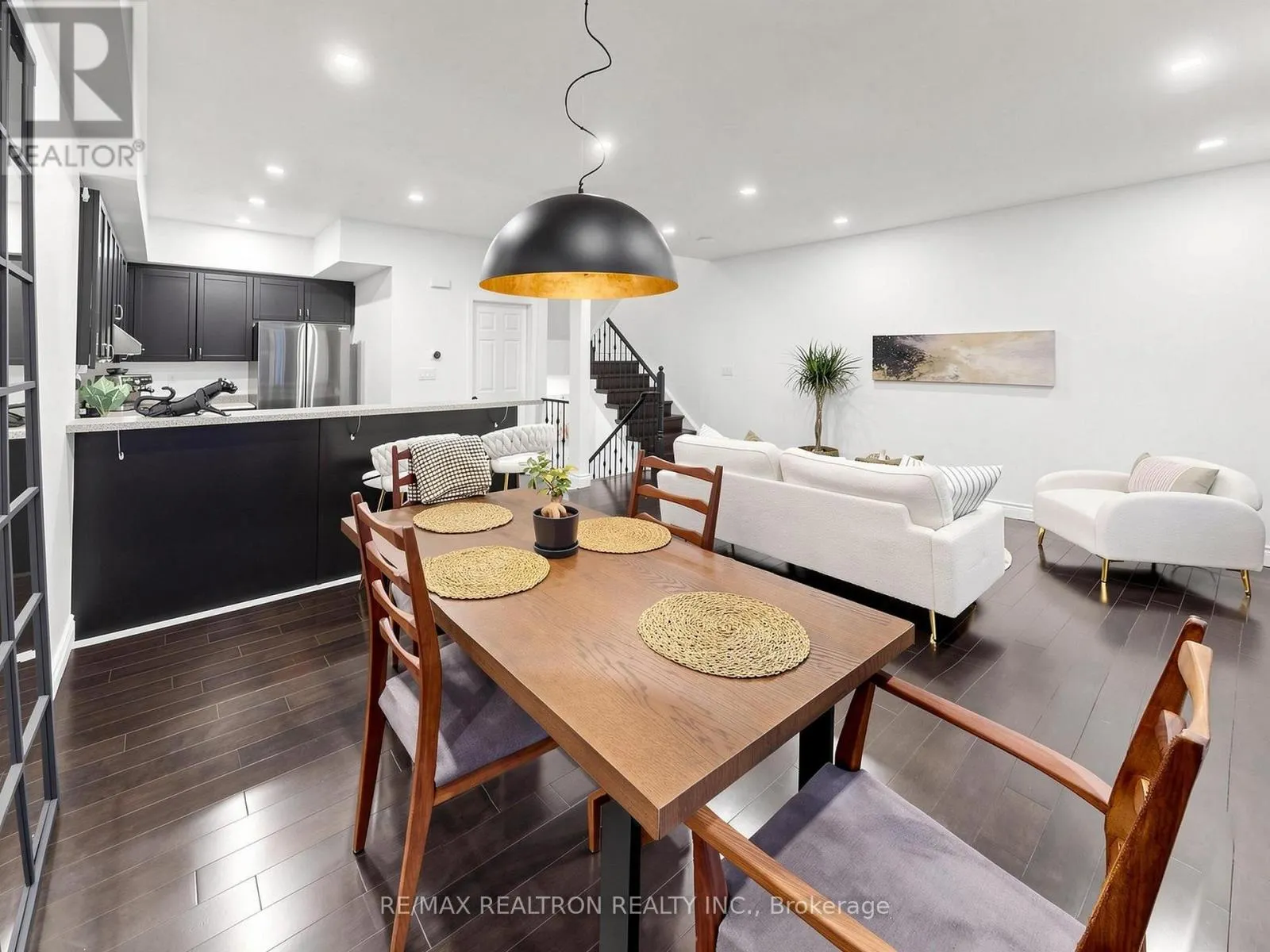 92 - 1250 ST. MARTINS DRIVE