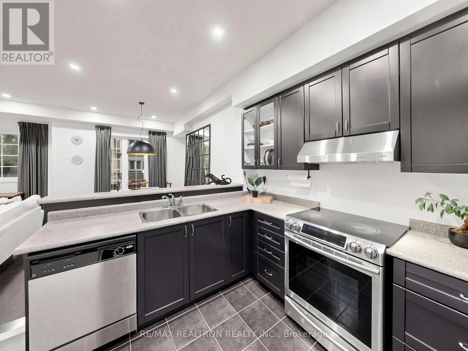 92 - 1250 ST. MARTINS DRIVE