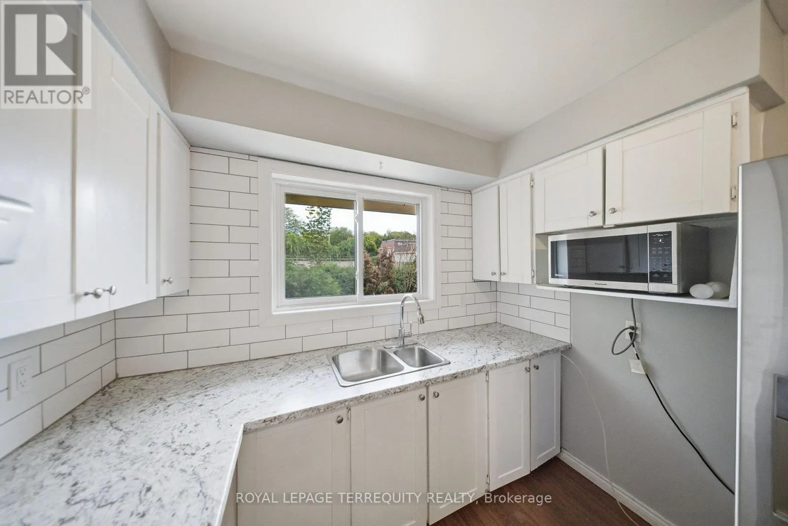21 - 506 NORMANDY STREET