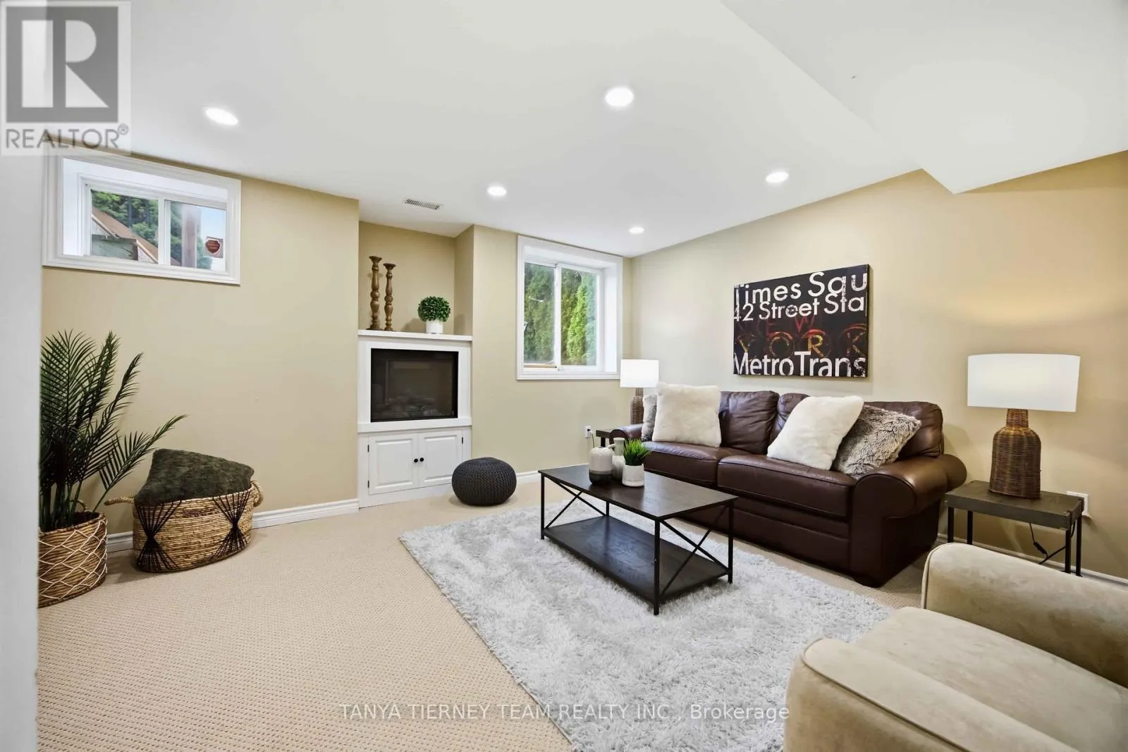 17 CODY AVENUE