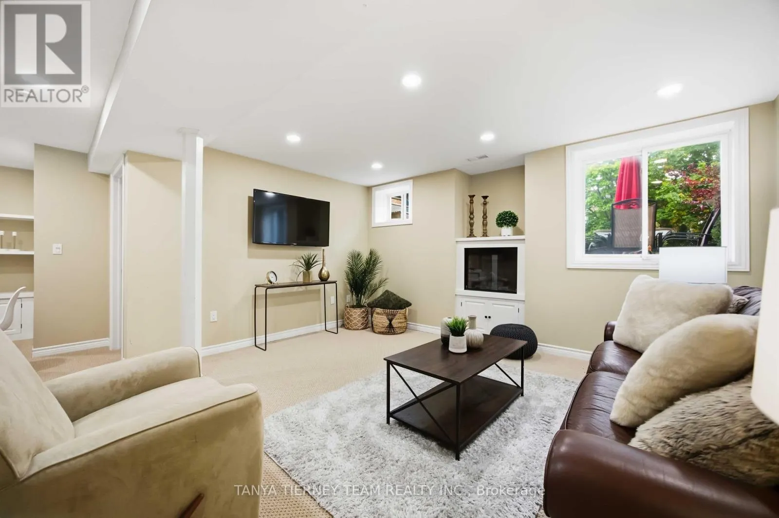 17 CODY AVENUE