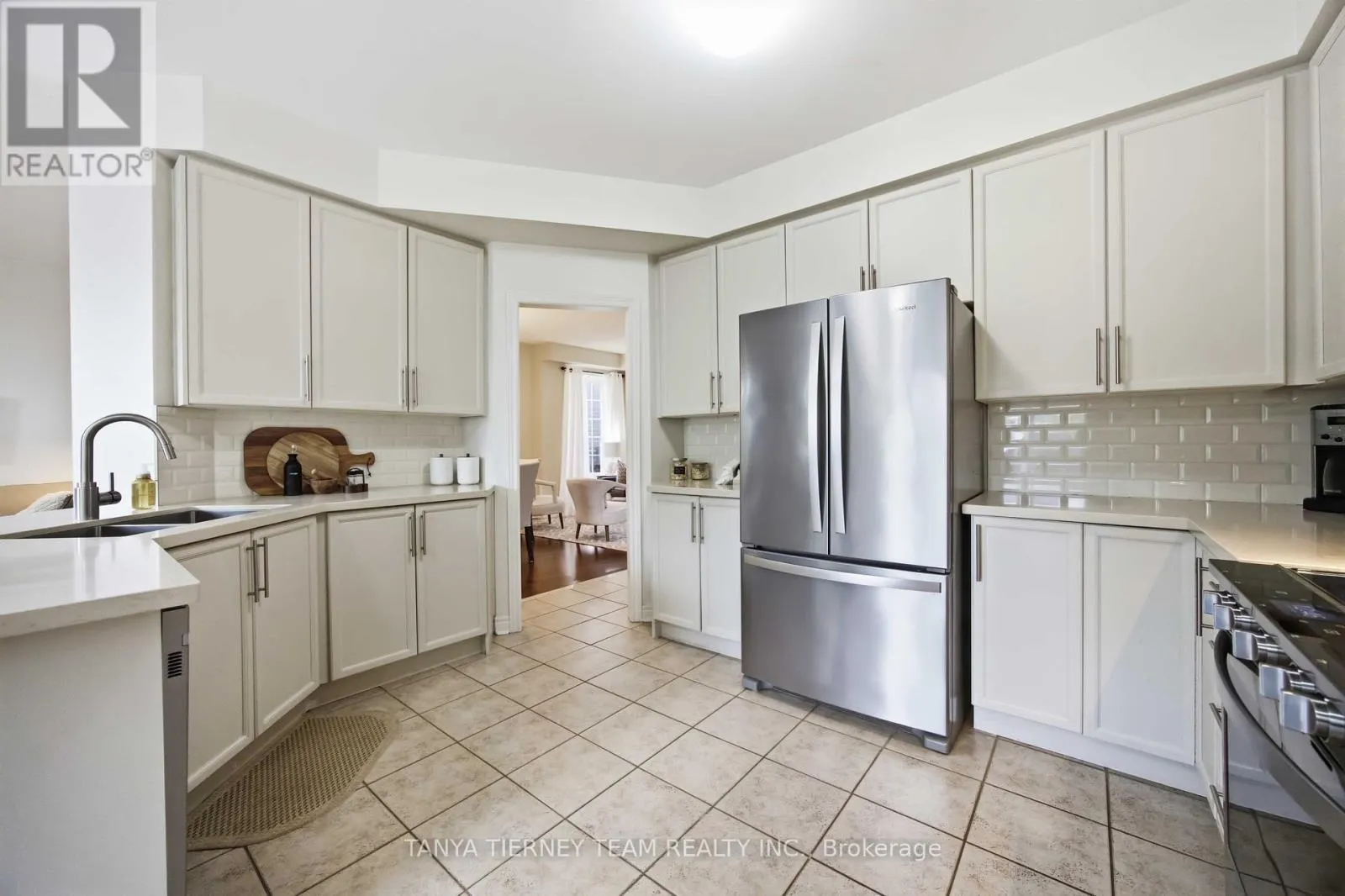 17 CODY AVENUE