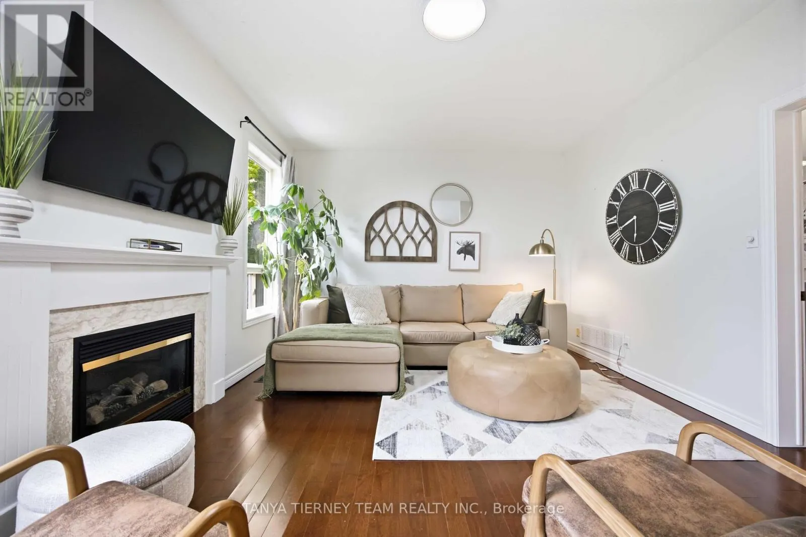 17 CODY AVENUE