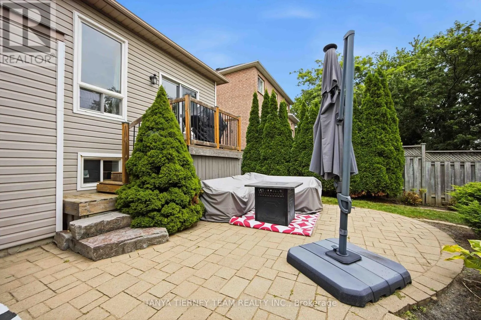 17 CODY AVENUE