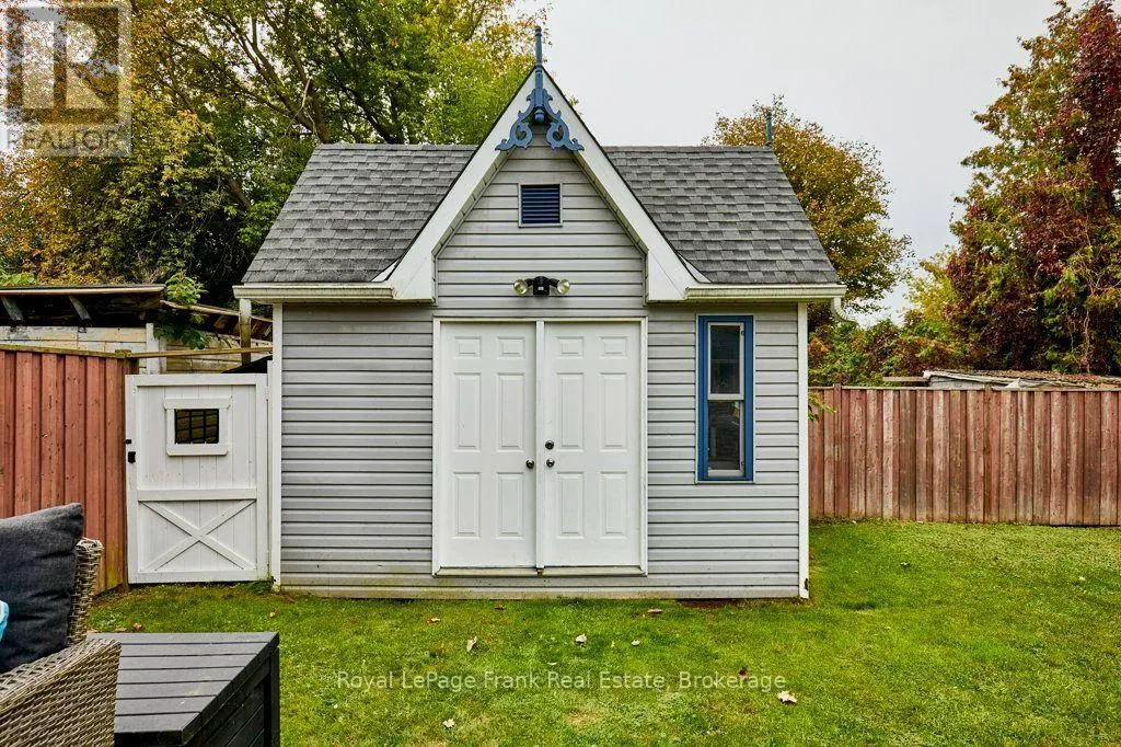 34 PLEASANT VIEW AVENUE
