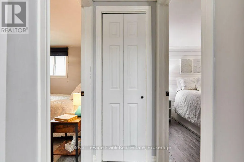 34 PLEASANT VIEW AVENUE