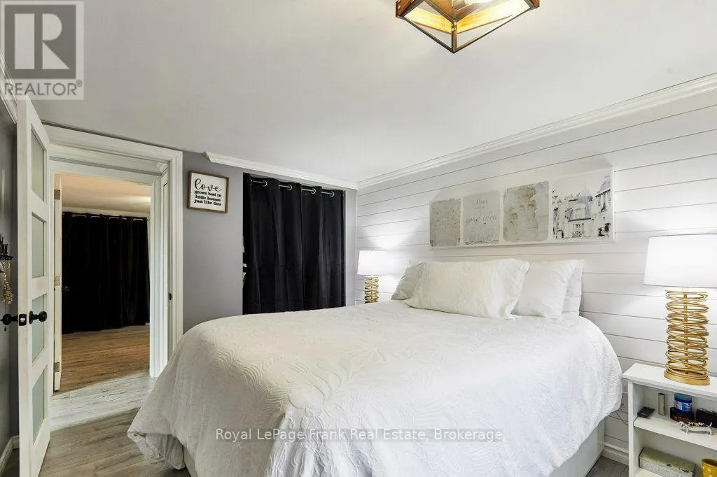 34 PLEASANT VIEW AVENUE
