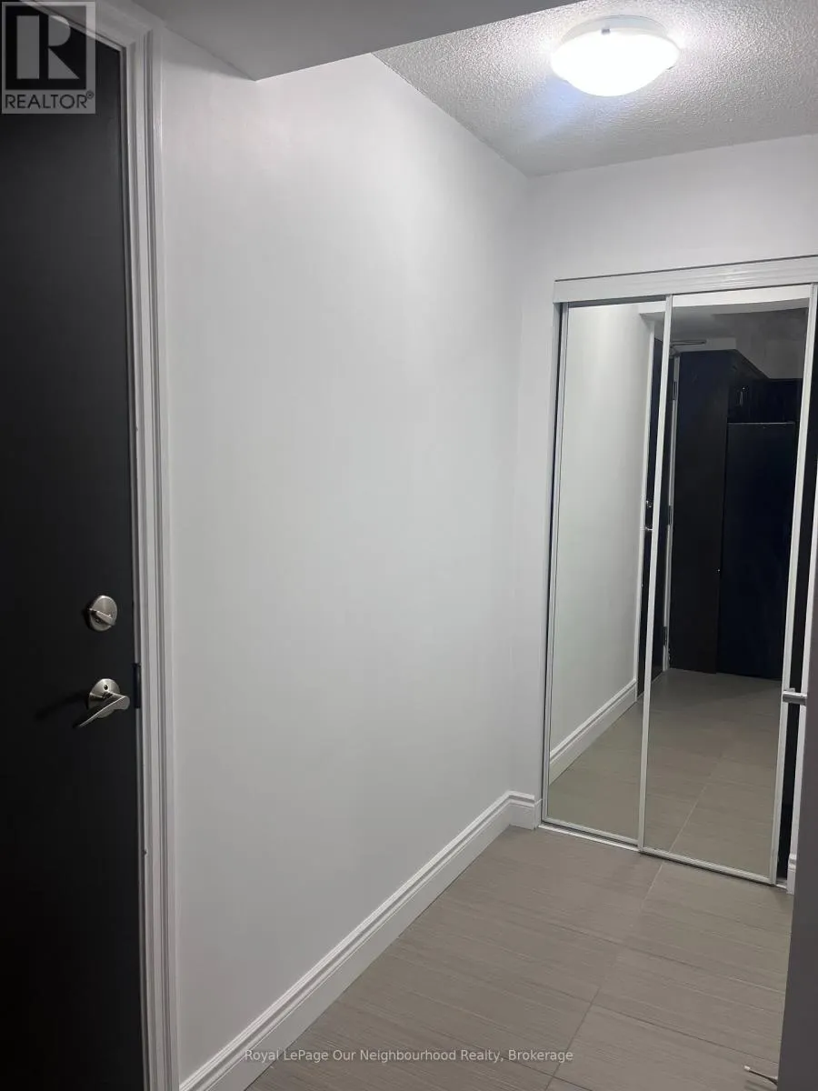 402 - 1600 CHARLES STREET #402