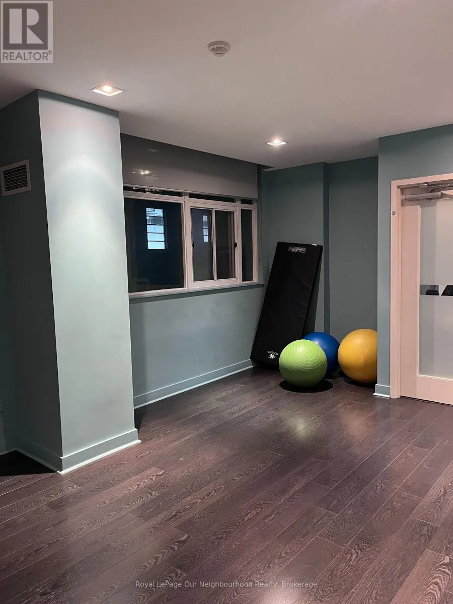 402 - 1600 CHARLES STREET #402