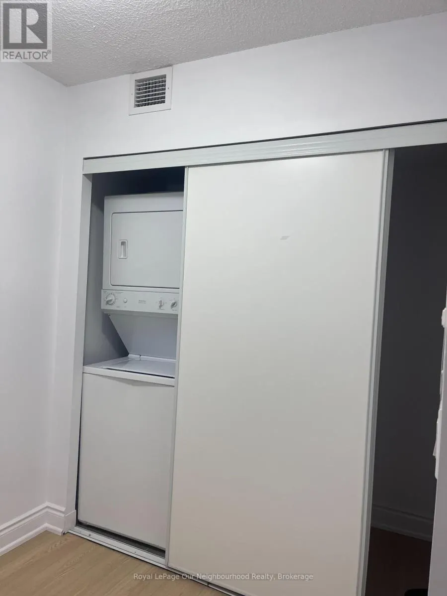 402 - 1600 CHARLES STREET #402