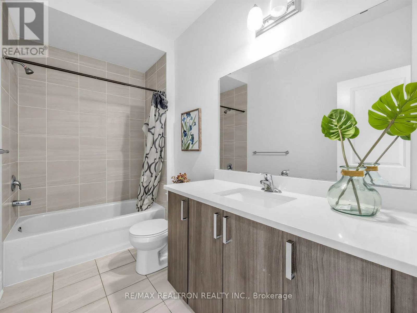 142 AUCKLAND DRIVE