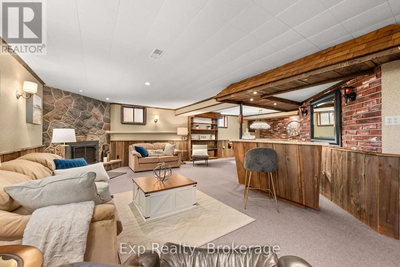 1325 TOWNLINE ROAD N