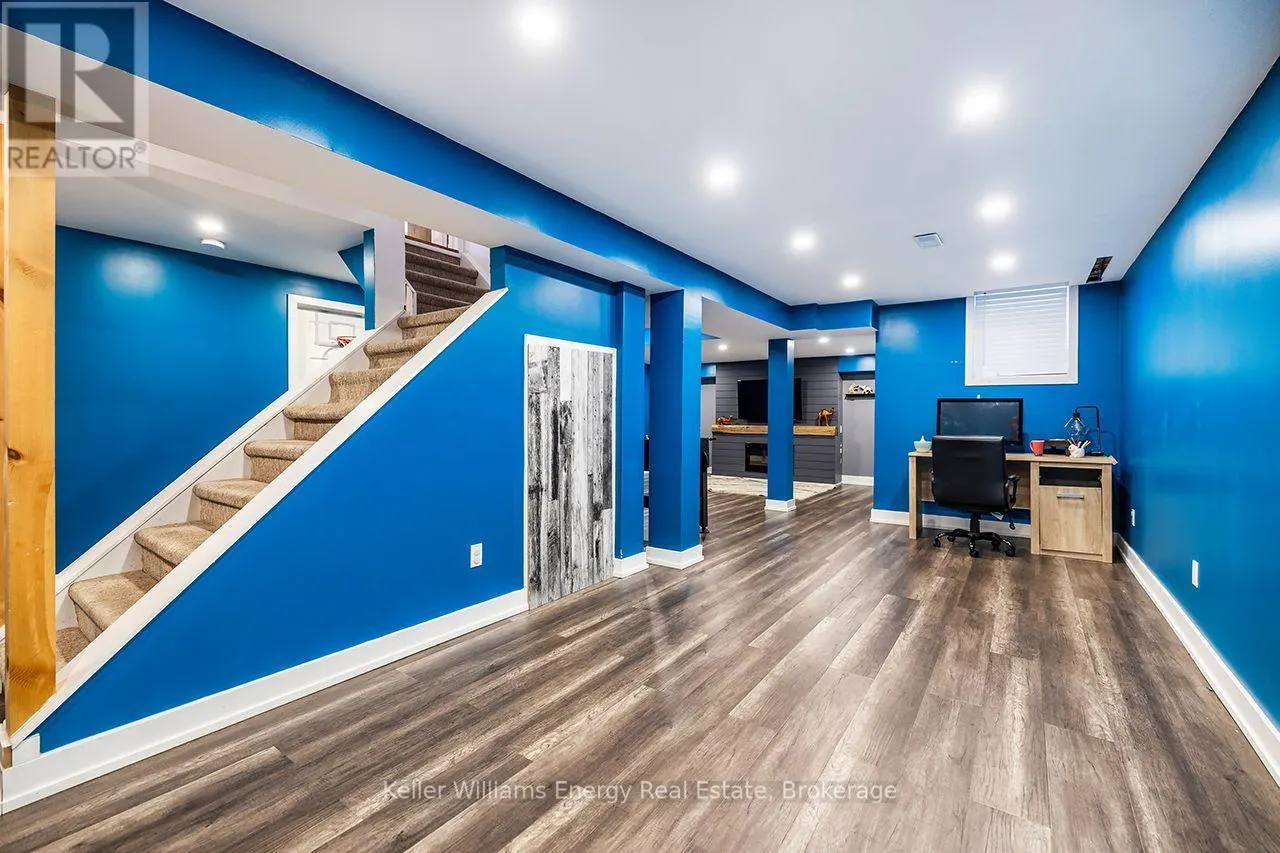 329 CHALLENGER COURT