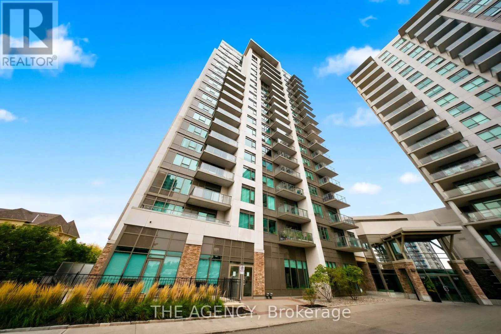 1406 - 1215 BAYLY STREET