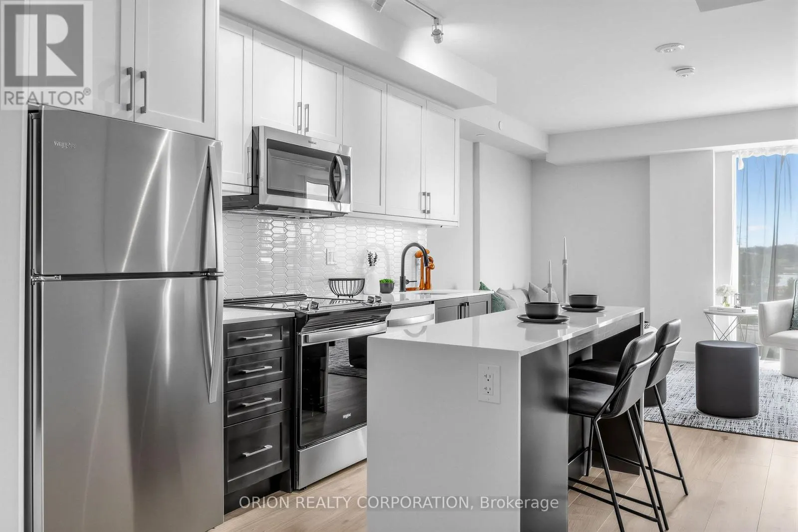 441 - 201 BROCK STREET S