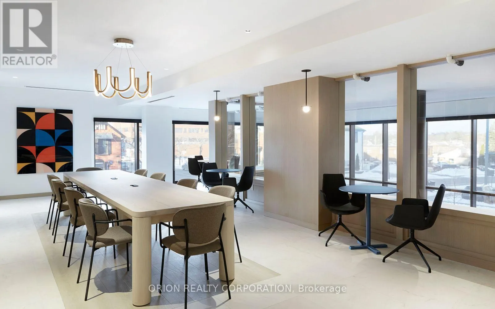 441 - 201 BROCK STREET S