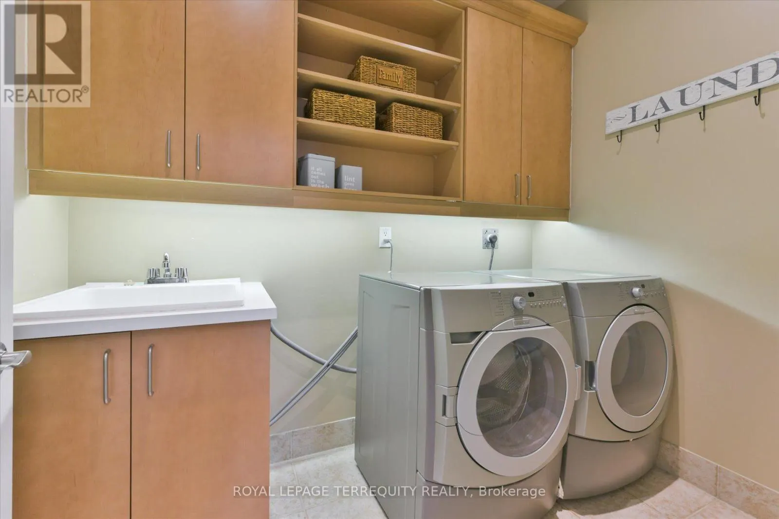 ROOM 1 - 55 RUSHBROOKE WAY