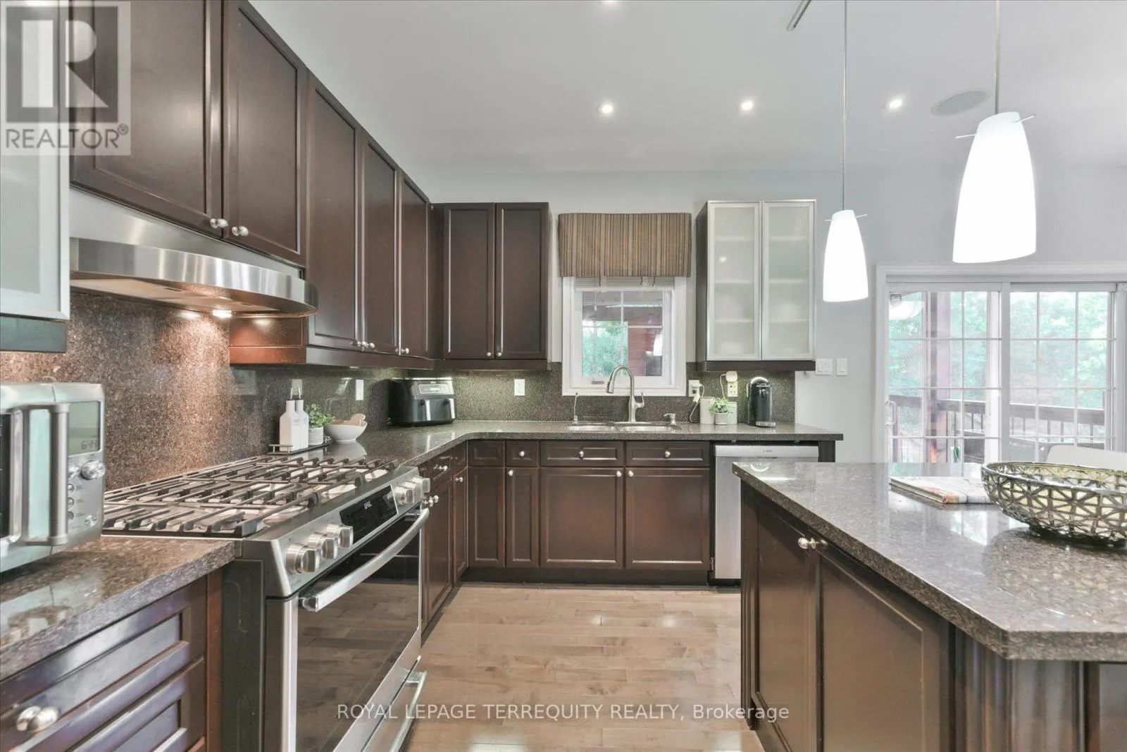 ROOM 1 - 55 RUSHBROOKE WAY