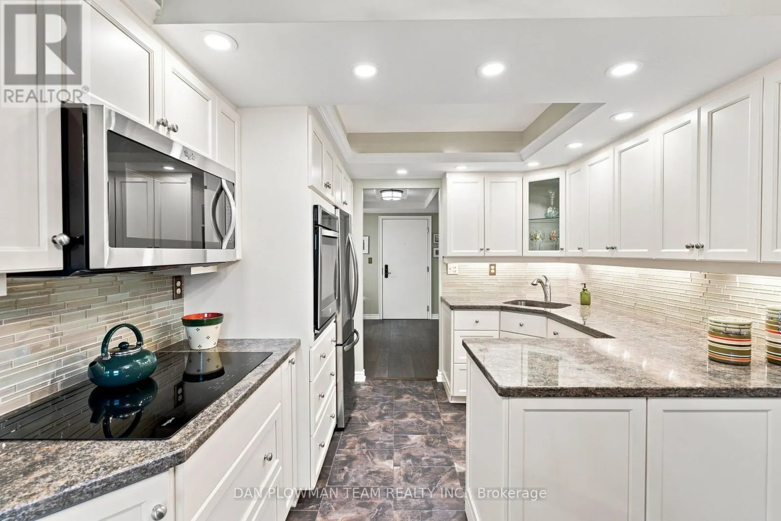 1003 - 900 WILSON ROAD N