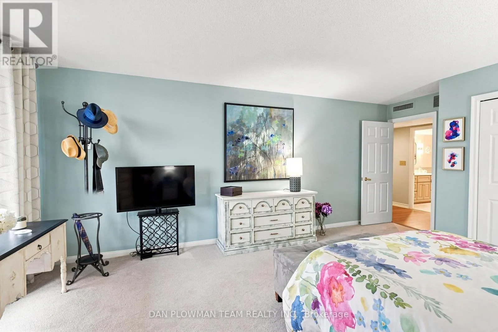 1003 - 900 WILSON ROAD N