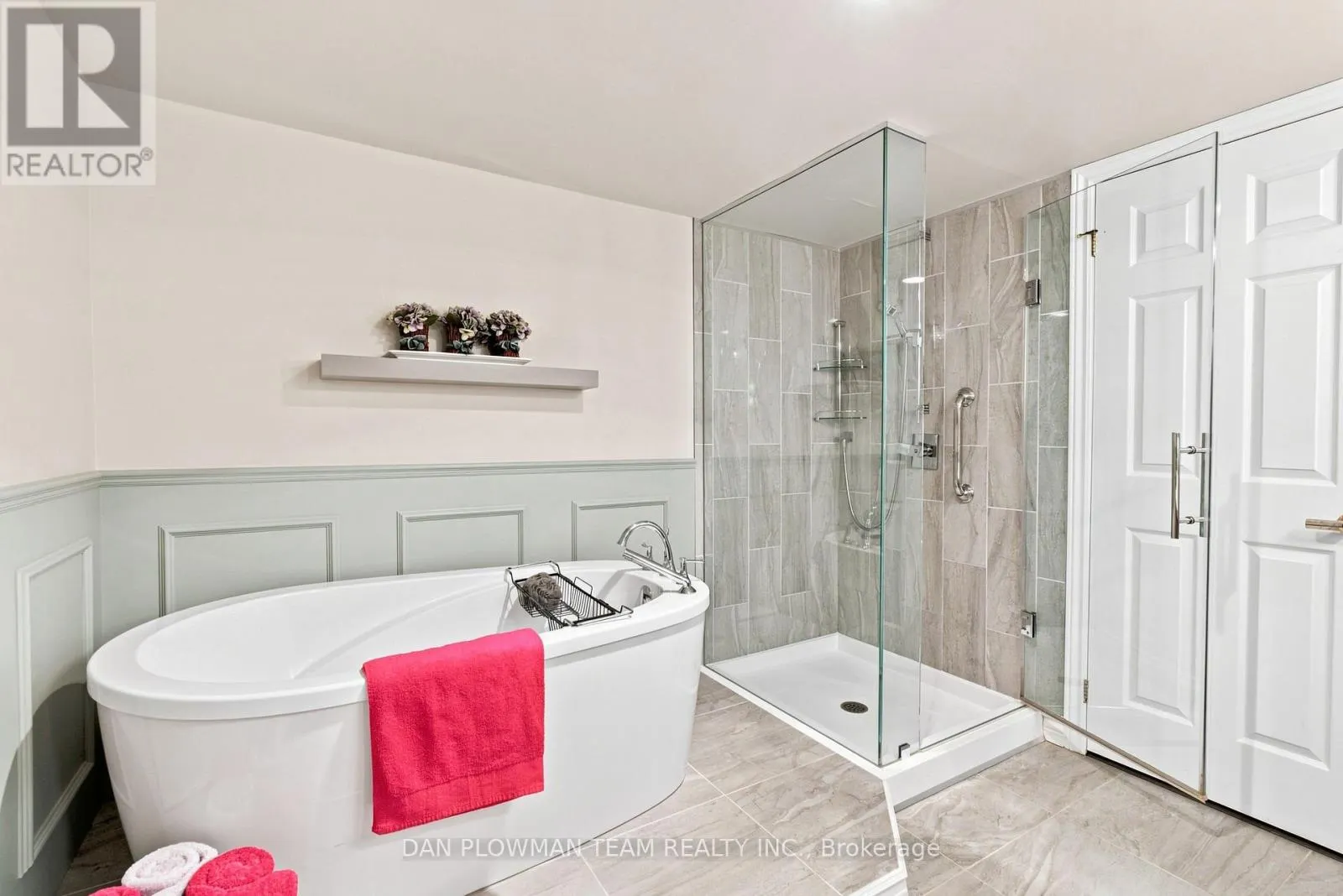 1003 - 900 WILSON ROAD N