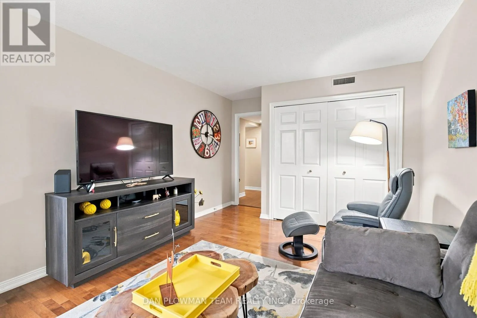 1003 - 900 WILSON ROAD N