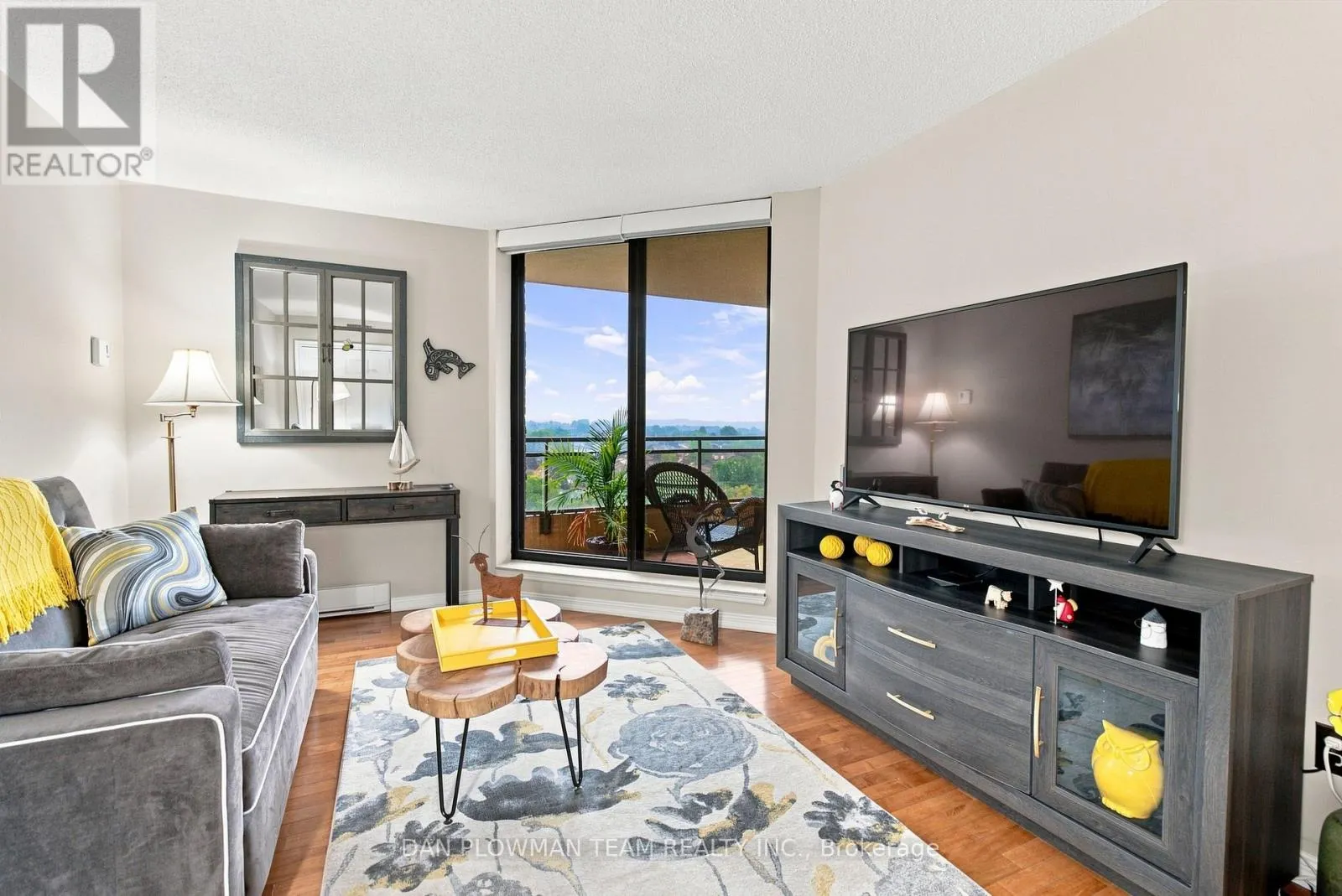 1003 - 900 WILSON ROAD N