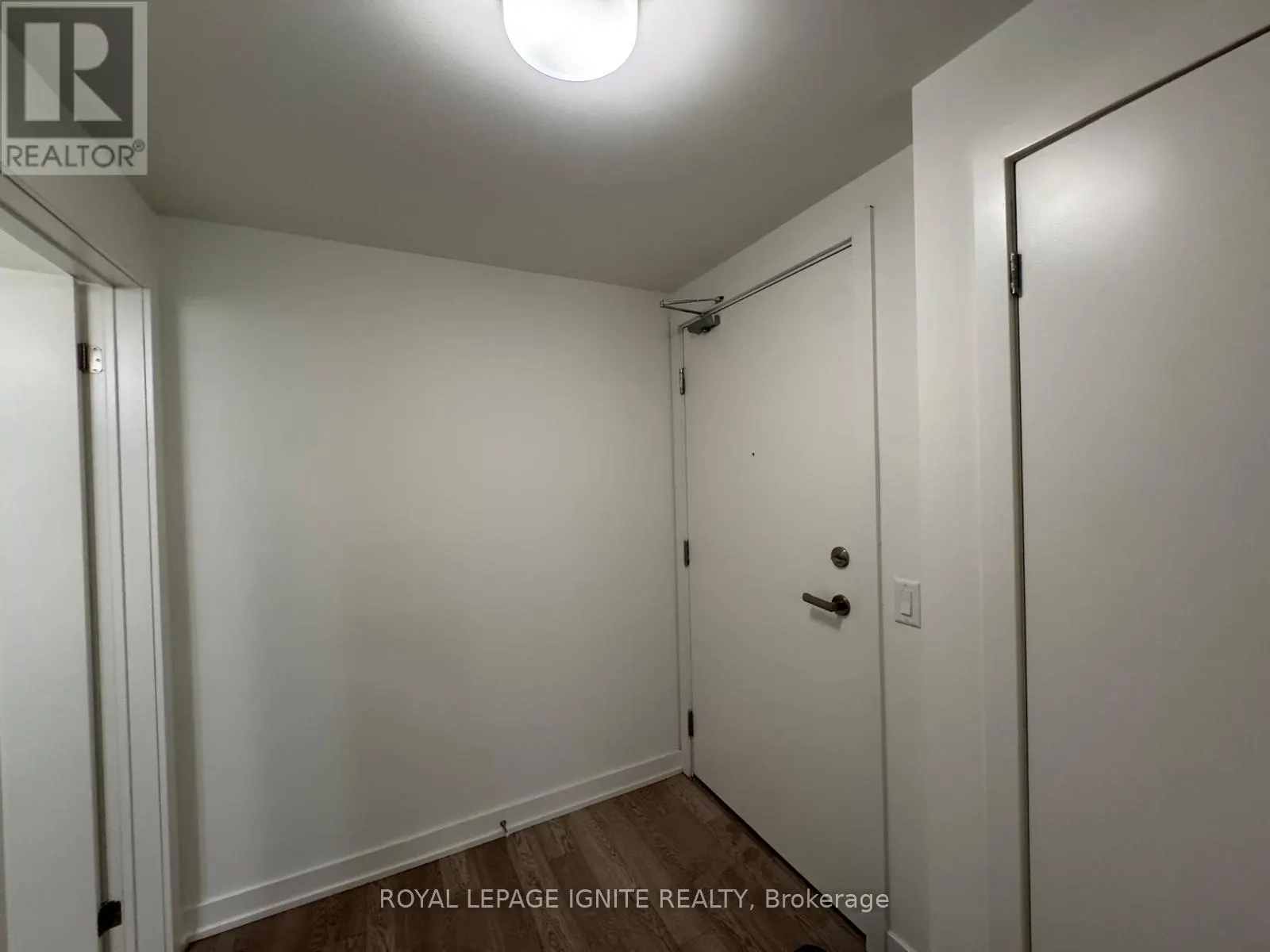 1212 - 51 CLARINGTON BOULEVARD