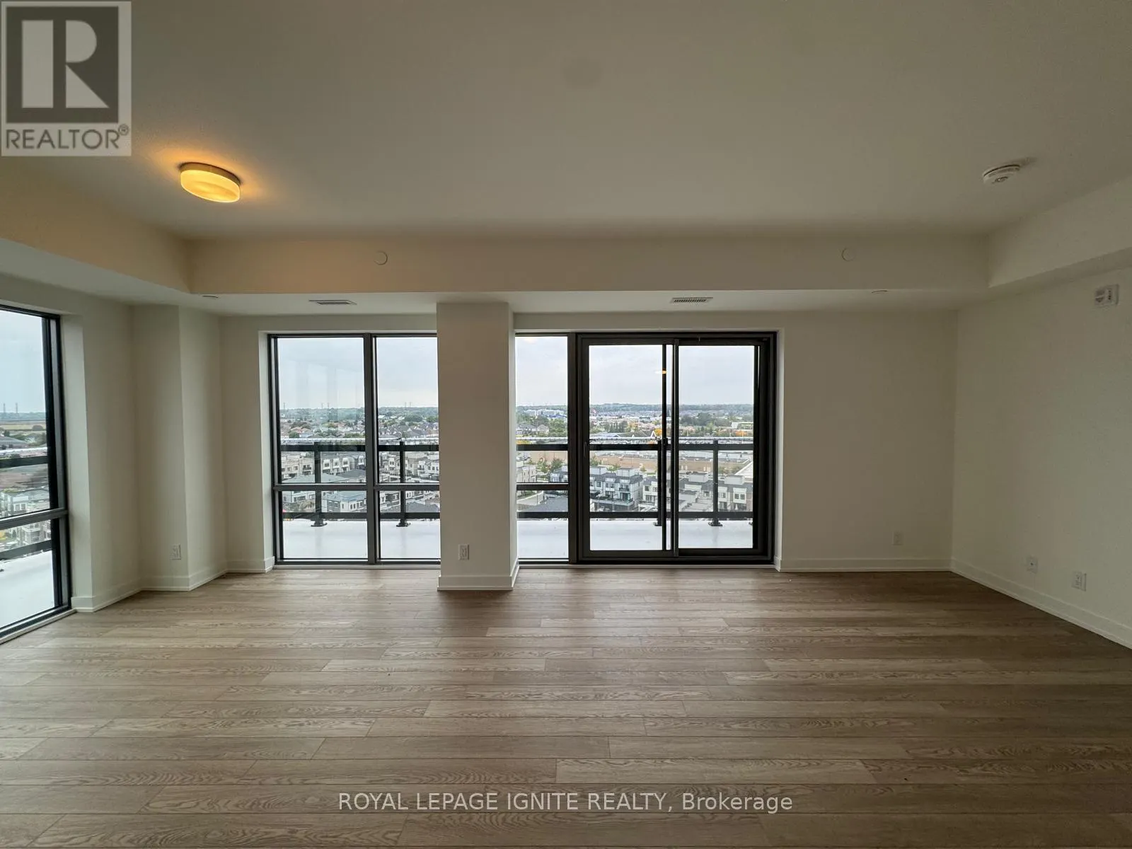 1212 - 51 CLARINGTON BOULEVARD