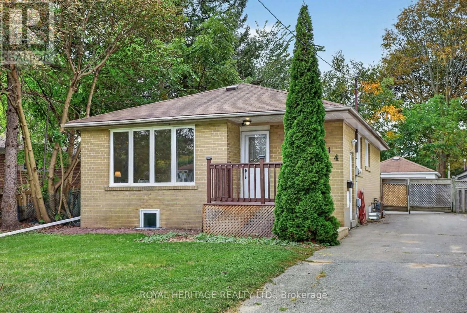 914 DONOVAN CRESCENT