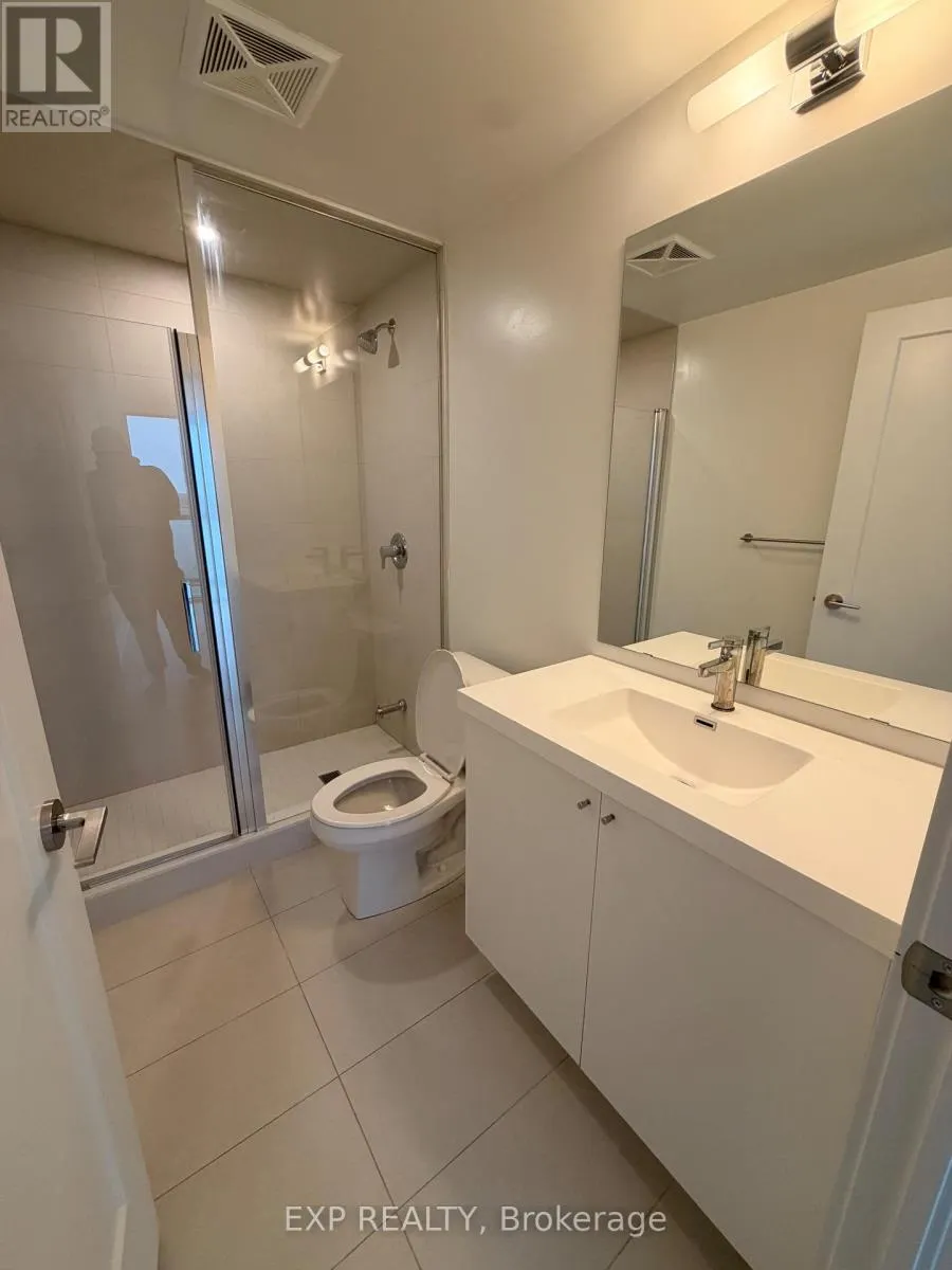 2704 - 2545 SIMCOE STREET N