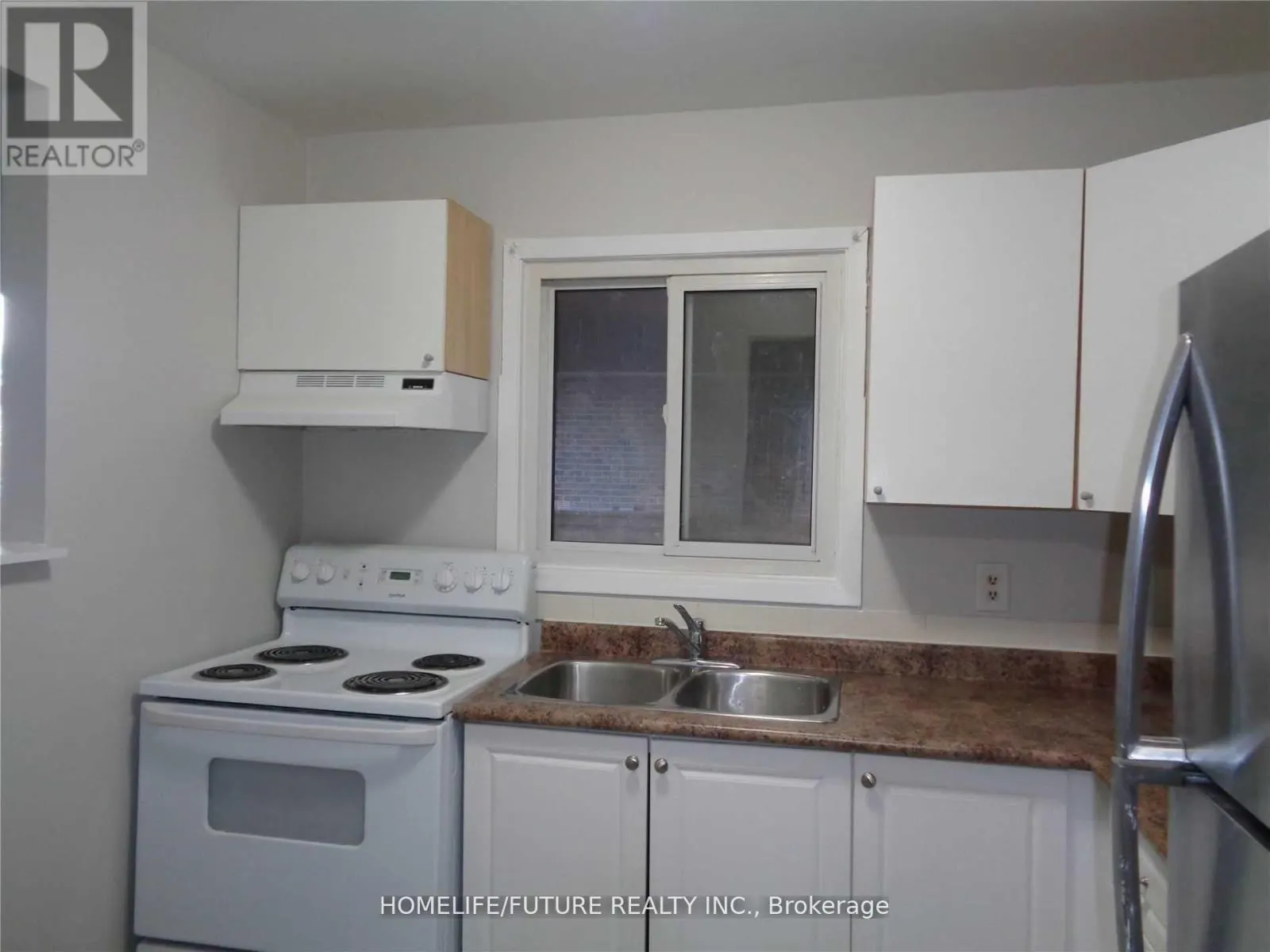 24 - 255 PORTER STREET