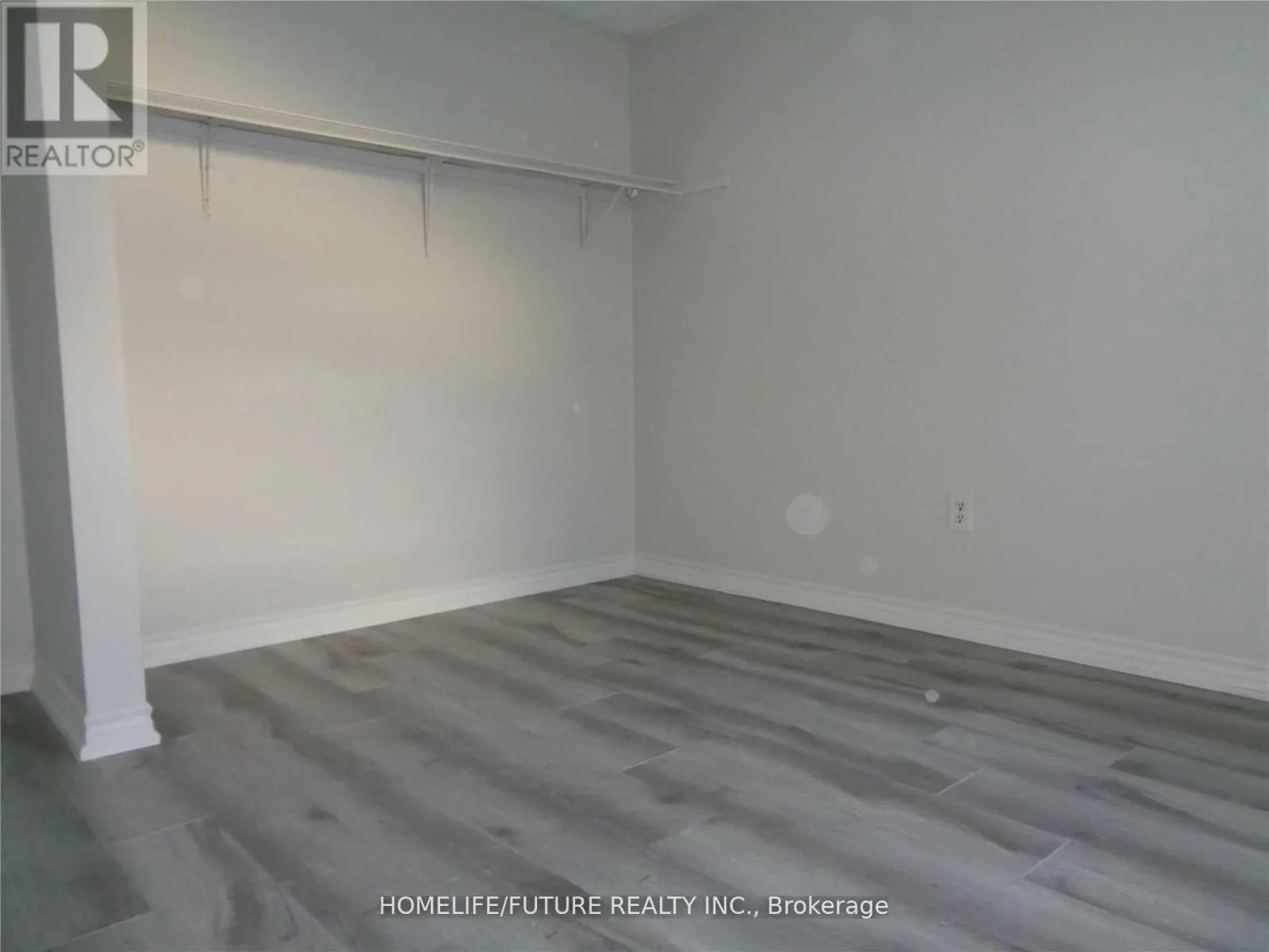 24 - 255 PORTER STREET