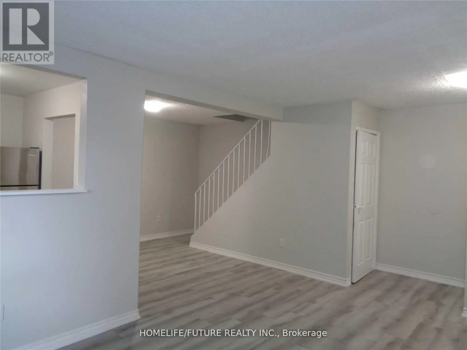 24 - 255 PORTER STREET