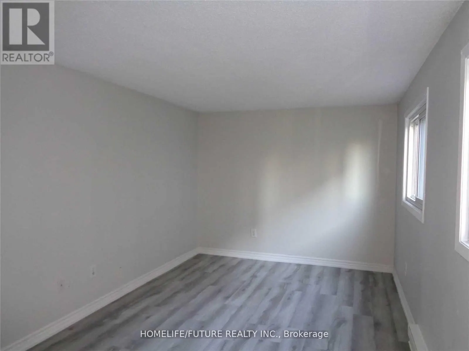 24 - 255 PORTER STREET