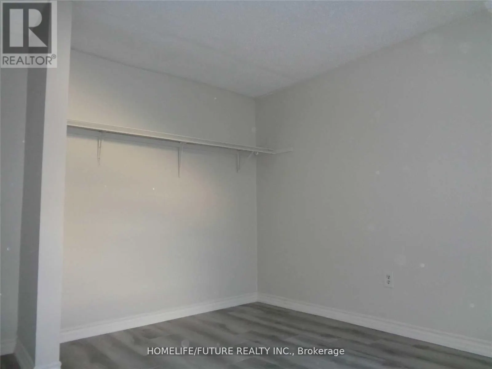 24 - 255 PORTER STREET