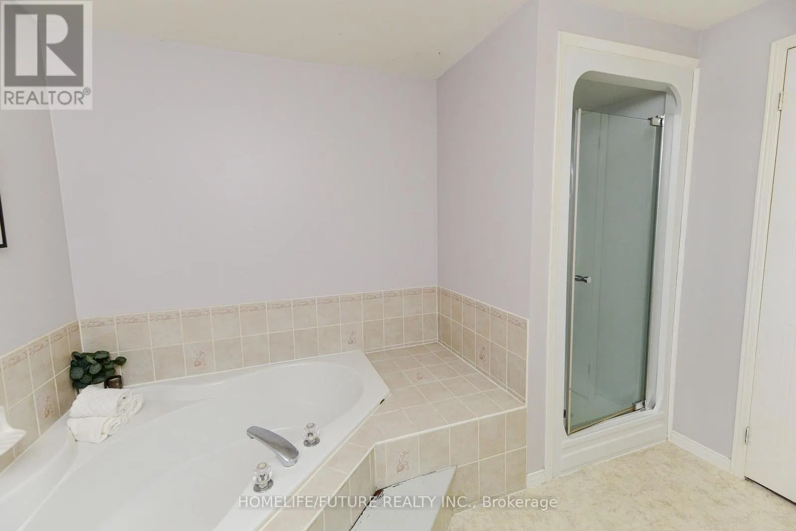 1404 TROWBRIDGE DRIVE