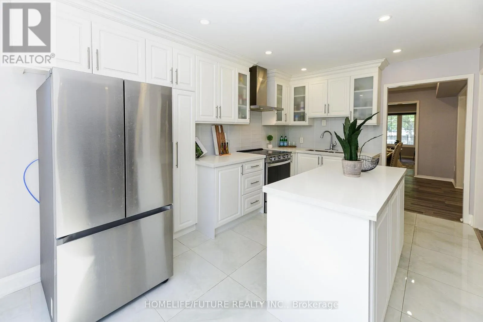 1404 TROWBRIDGE DRIVE