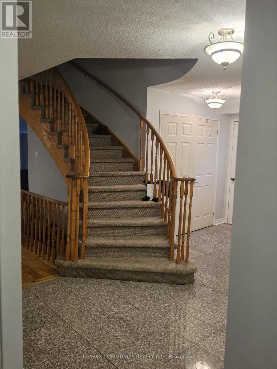 UPPER - 36 BEAUMONT DRIVE