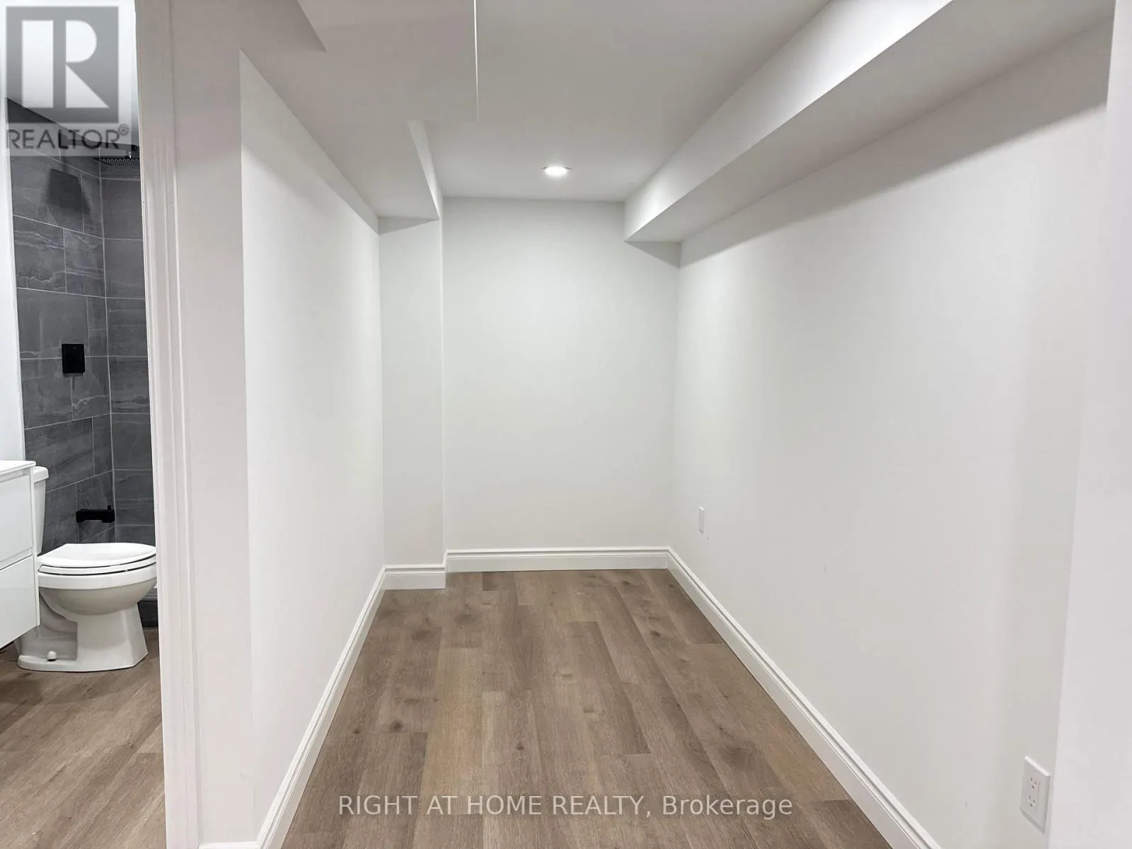 1 CAMPVIEW STREET
