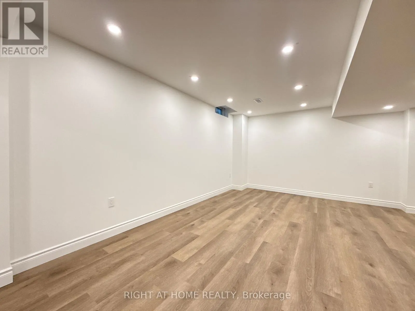 1 CAMPVIEW STREET