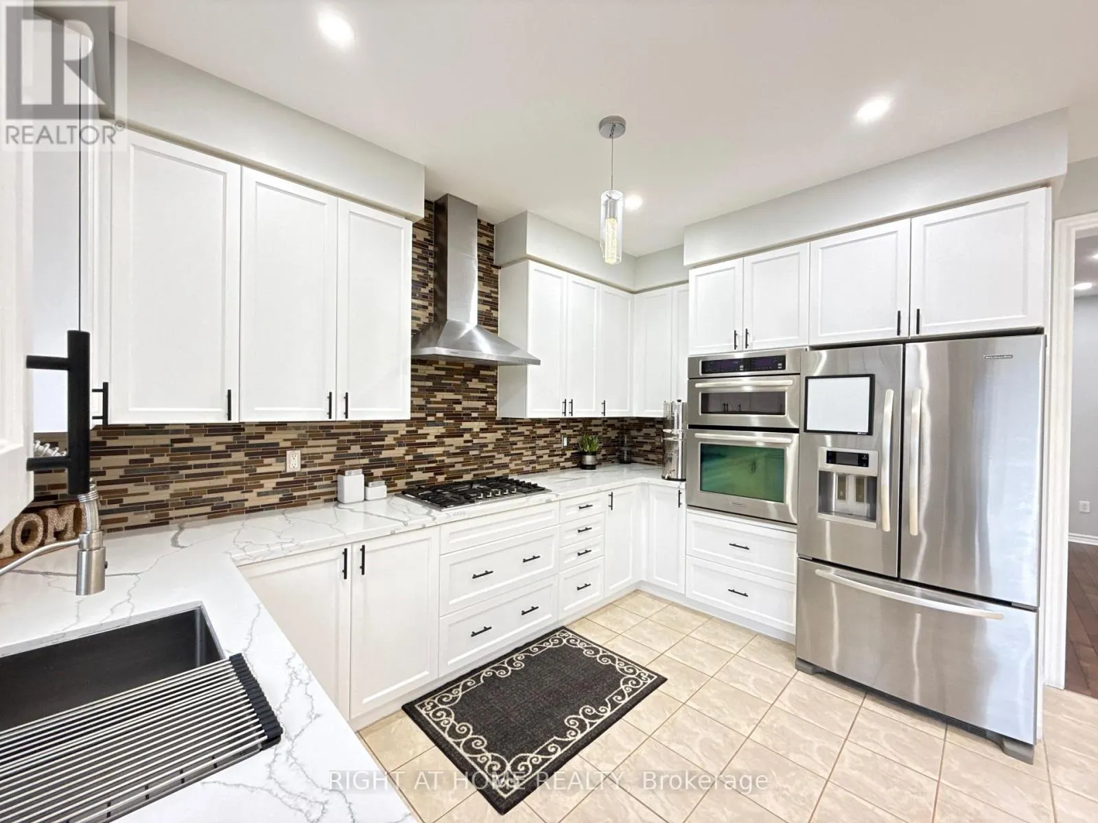 1 CAMPVIEW STREET