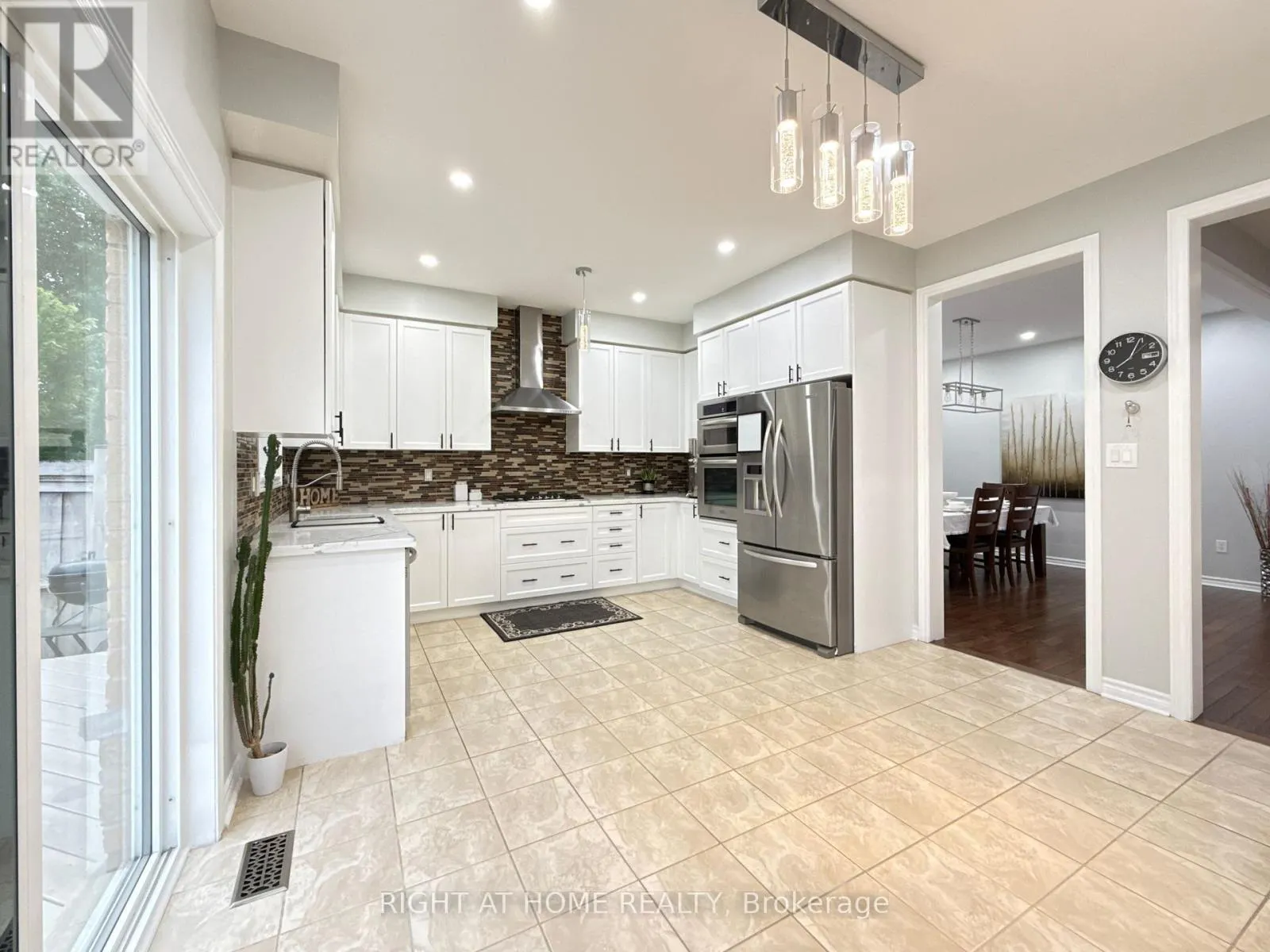 1 CAMPVIEW STREET