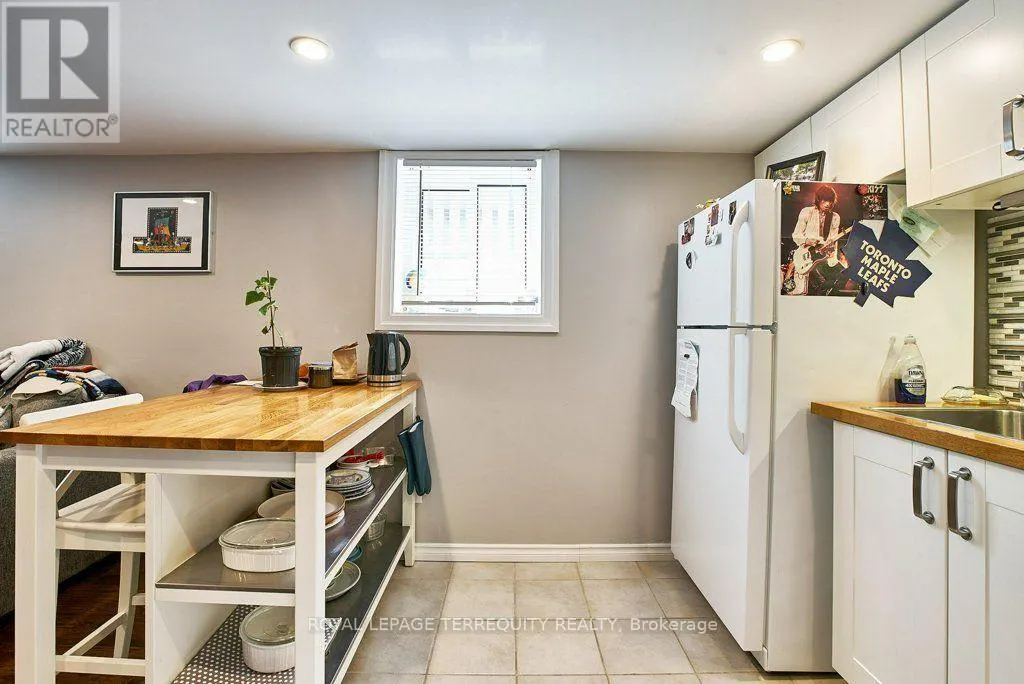 LOWER - 304 PALMERSTON AVENUE