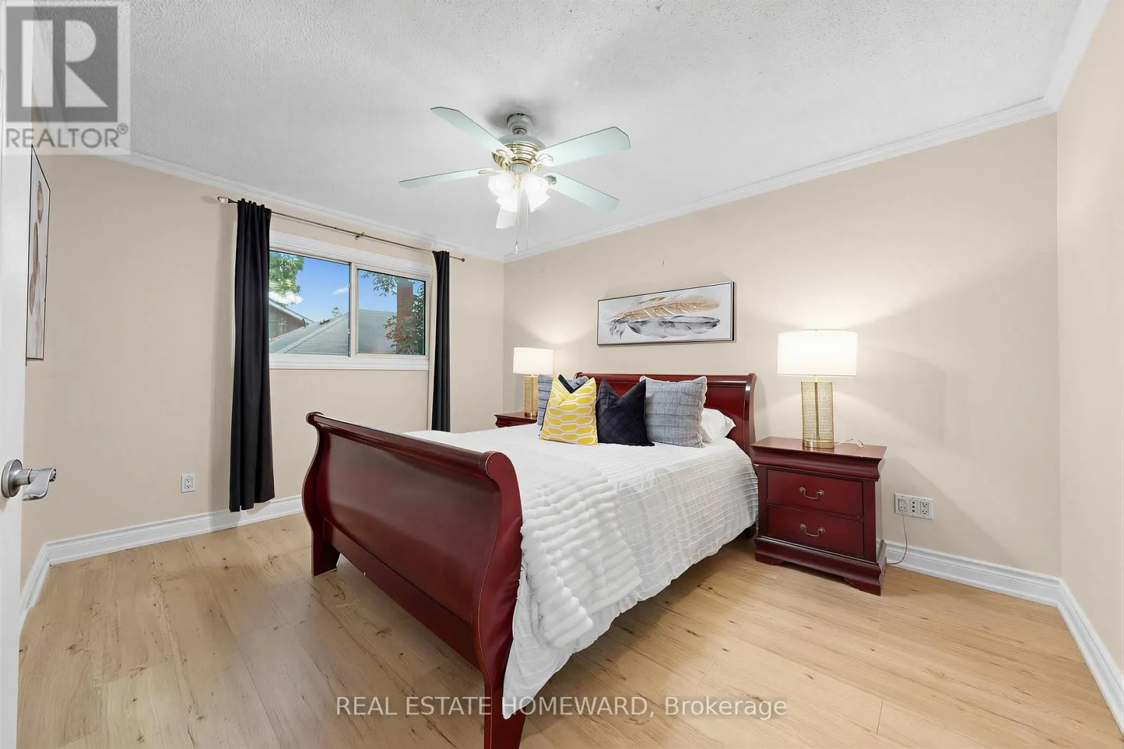 621 BYRON STREET S