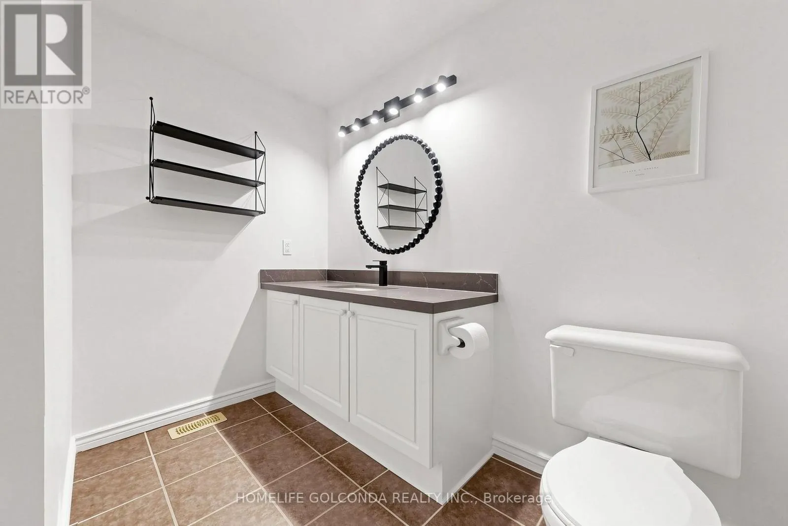1704 CANADORE CRESCENT