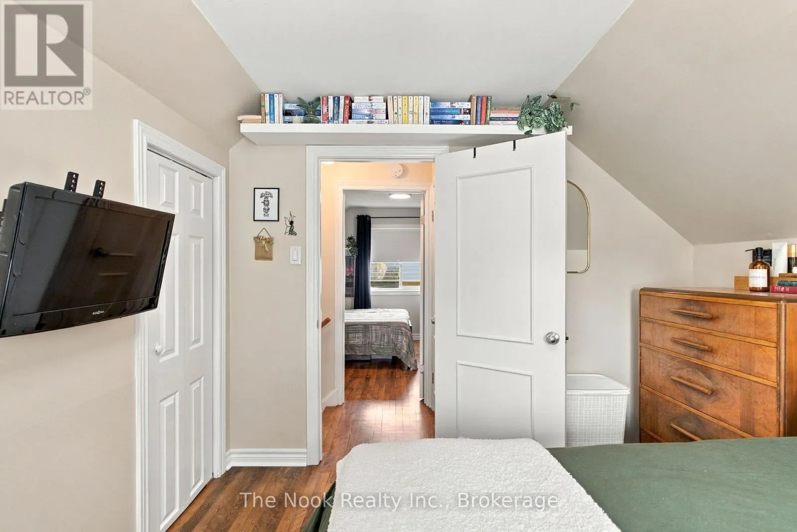 120 ADMIRAL ROAD