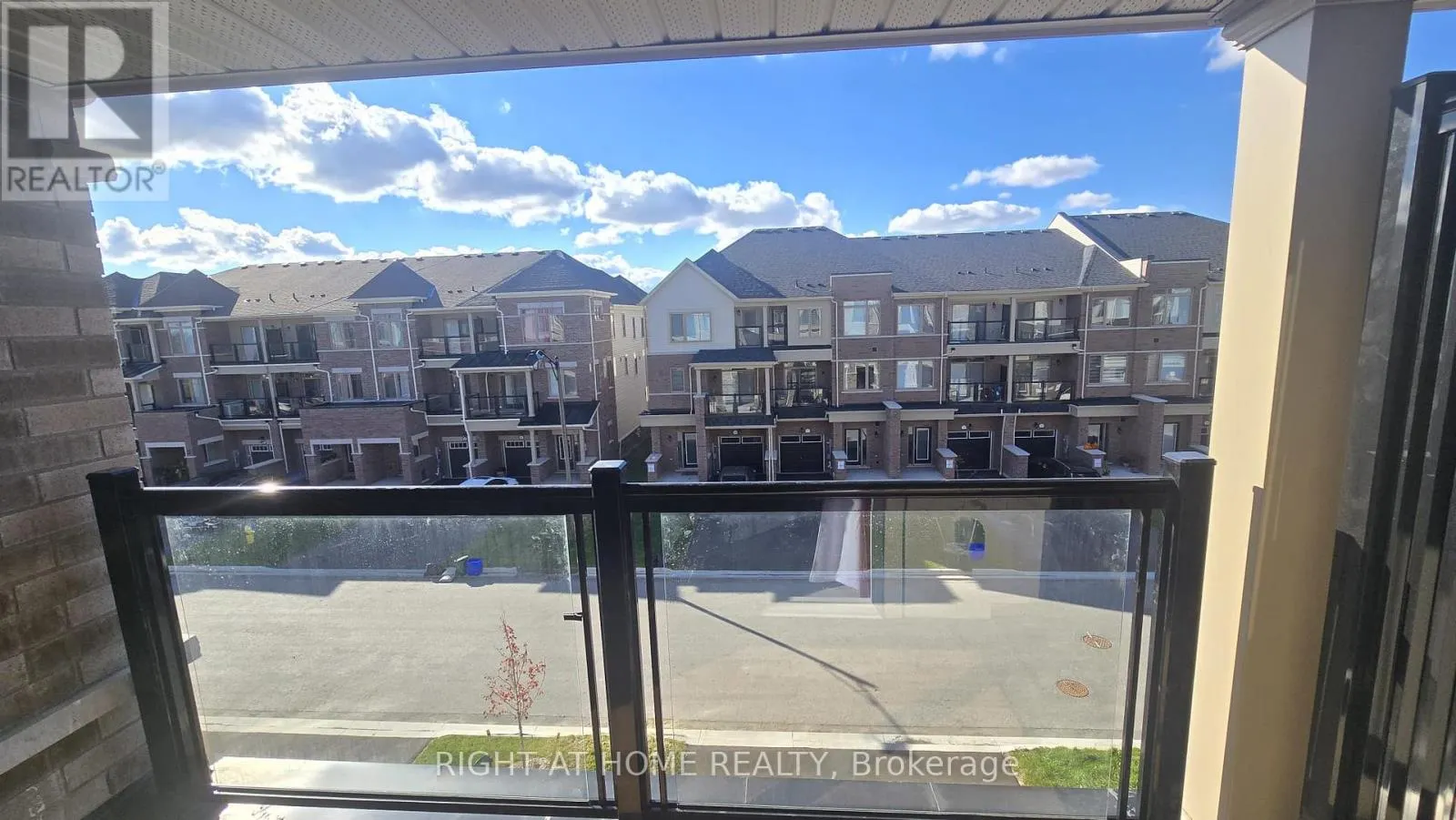 1992 CAMERON LOTT CRESCENT