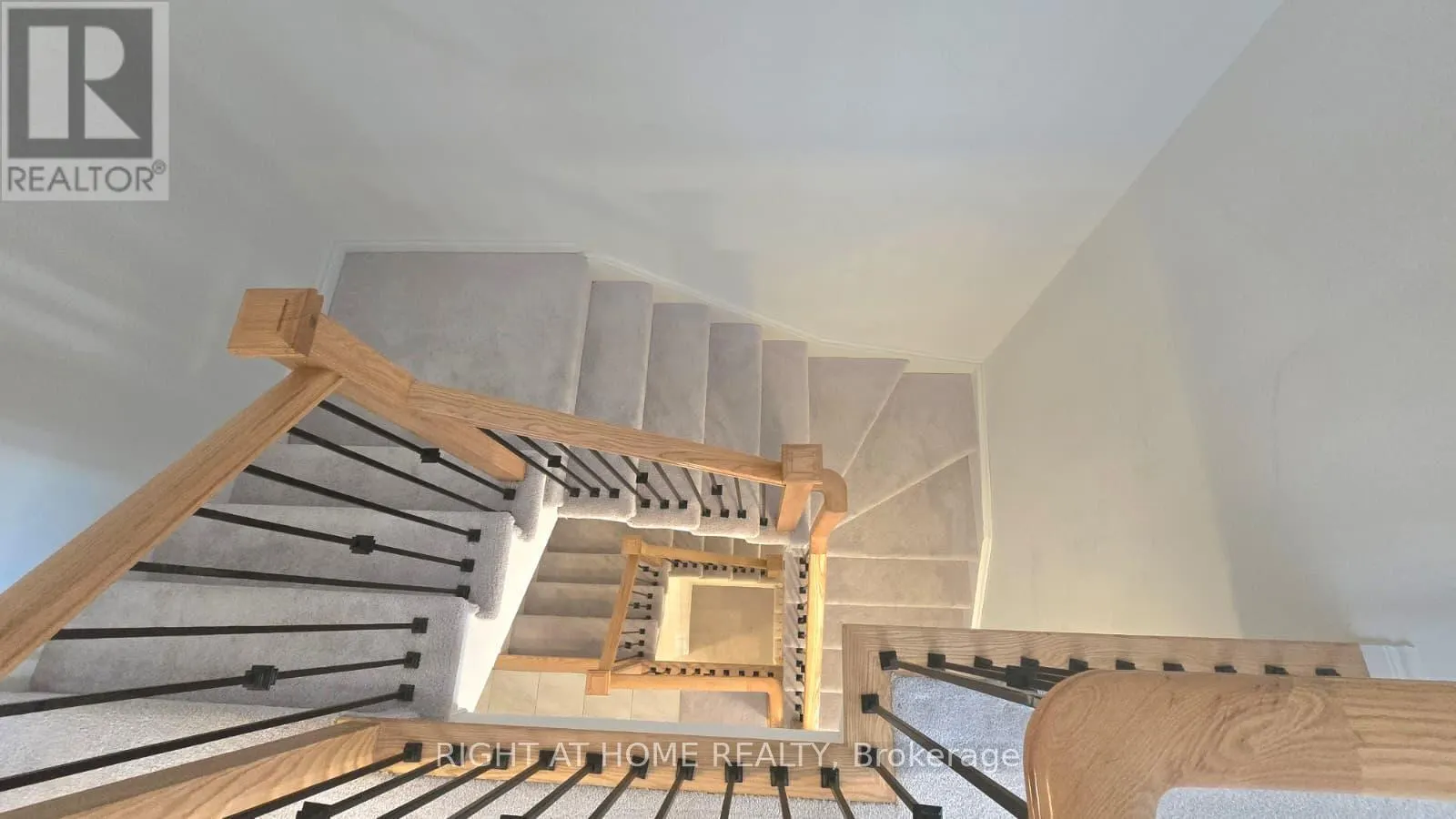 1992 CAMERON LOTT CRESCENT
